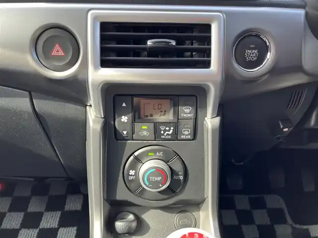 ダイハツ コペン セロS 三重県 2019(令1)年 2.1万km クリアブルークリスタルメタリック 5MT/RAYS(GRAM LIGHTS)16インチアルミホイール/D-SPORTスポーツマフラー feat. 5ZIGEN/純正ナビ（地デジTV/CD/DVD/USB/SD/Bluetooth/AM/FM）/バックカメラ/ETC/ドライブレコーダー（前）/シートヒーター（運転席/助手席）/RECARO製ブラックスエード調ファブリックスポーツシート/BILSTEIN製ショックアブソーバー/BILSTEINエンブレム/MOMO製シルバー加飾付革巻きステアリングホイール/丸形LEDヘッドランプ/丸形LEDリアコンビネーションランプ/ロールバー/エアロディフレクター/キーフリーシステム/プッシュスタート