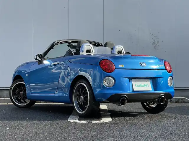 ダイハツ コペン セロS 三重県 2019(令1)年 2.1万km クリアブルークリスタルメタリック 5MT/RAYS(GRAM LIGHTS)16インチアルミホイール/D-SPORTスポーツマフラー feat. 5ZIGEN/純正ナビ（地デジTV/CD/DVD/USB/SD/Bluetooth/AM/FM）/バックカメラ/ETC/ドライブレコーダー（前）/シートヒーター（運転席/助手席）/RECARO製ブラックスエード調ファブリックスポーツシート/BILSTEIN製ショックアブソーバー/BILSTEINエンブレム/MOMO製シルバー加飾付革巻きステアリングホイール/丸形LEDヘッドランプ/丸形LEDリアコンビネーションランプ/ロールバー/エアロディフレクター/キーフリーシステム/プッシュスタート