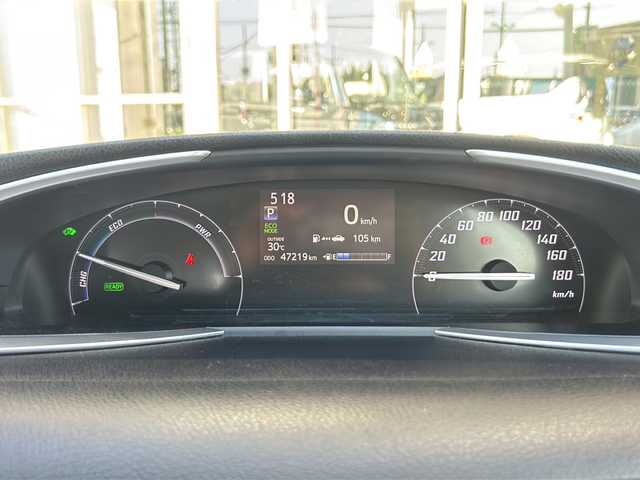トヨタ シエンタ ハイブリッド G 静岡県 2016(平28)年 4.8万km ホワイトパールクリスタルシャイン 社外ナビ/・CD/・DVD/・Bluetooth/主要装備/・バックカメラ/・盗難防止装置/・横滑り防止/・純正アルミホイール/・純正フロアマット/・両側パワースライドドア/・ETC/・フルフラット/・スマートキー/・オートライト/・
