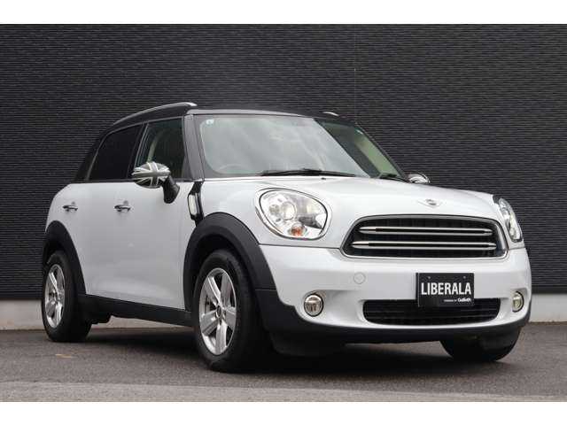 ＭＩＮＩ ミニ クロスオーバー クーパー D 大分県 2015(平27)年 8.3万km ライトホワイト 保証書/取扱説明書/スペアキー1本/社外ナビ/ワンセグテレビ/DVD再生機能有/Bluetooth/AUX/バックカメラ/電動格納ミラー/ユニオンジャックミラーカバー/フロント/リアフォグランプ/オートライト/全席シートカバー