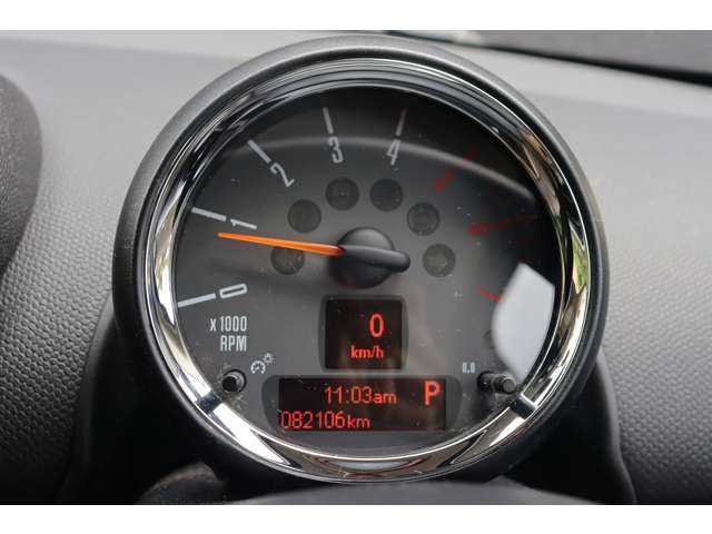 ＭＩＮＩ ミニ クロスオーバー クーパー D 大分県 2015(平27)年 8.3万km ライトホワイト 保証書/取扱説明書/スペアキー1本/社外ナビ/ワンセグテレビ/DVD再生機能有/Bluetooth/AUX/バックカメラ/電動格納ミラー/ユニオンジャックミラーカバー/フロント/リアフォグランプ/オートライト/全席シートカバー