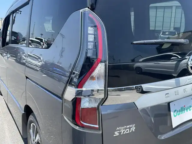 日産 セレナ e－パワー ハイウェイスター V 茨城県 2020(令2)年 4万km ダークメタルグレー 純正ナビ/【ＴＶ・ラジオ・SD・ＣＤ・ＤＶＤ・ＢＴ・AUX】/フリップダウンモニター/クルコン/Bカメラ/ETC/両側パワスラ/前後コーナーセンサー/後席AAC/BSM/オートライト/Fフォグ/LEDライト/横滑り防止装置/衝突被害軽減システム/純正フロアマット/純正アルミホイール/スマートキー/プッシュスタート