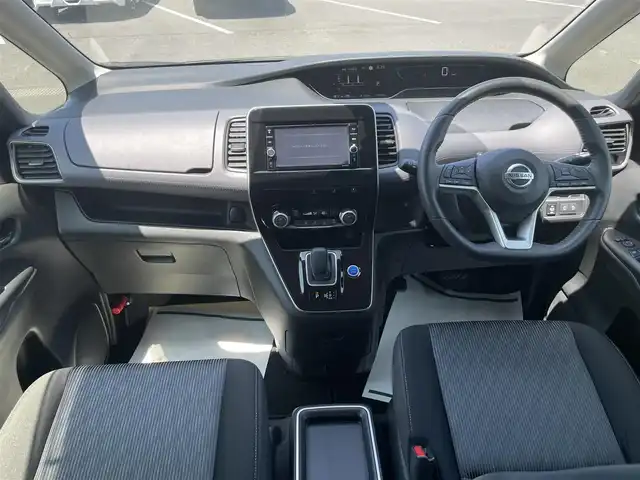 日産 セレナ e－パワー ハイウェイスター V 茨城県 2020(令2)年 4万km ダークメタルグレー 純正ナビ/【ＴＶ・ラジオ・SD・ＣＤ・ＤＶＤ・ＢＴ・AUX】/フリップダウンモニター/クルコン/Bカメラ/ETC/両側パワスラ/前後コーナーセンサー/後席AAC/BSM/オートライト/Fフォグ/LEDライト/横滑り防止装置/衝突被害軽減システム/純正フロアマット/純正アルミホイール/スマートキー/プッシュスタート