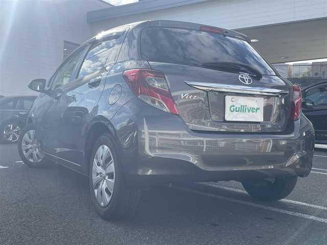 トヨタ ヴィッツ U 長崎県 2014(平26)年 5.2万km グレーメタリック 純正マルチナビ（AM/FM/ワンセグTV)/ブルートゥース/ステアリングスイッチ/フロアマット/オートライト/ドアバイザー/バックカメラ/D席シートヒーター/アイドリングストップ/ライトレベライザー