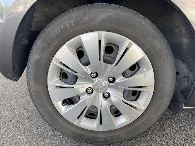 トヨタ ヴィッツ U 長崎県 2014(平26)年 5.2万km グレーメタリック 純正マルチナビ（AM/FM/ワンセグTV)/ブルートゥース/ステアリングスイッチ/フロアマット/オートライト/ドアバイザー/バックカメラ/D席シートヒーター/アイドリングストップ/ライトレベライザー