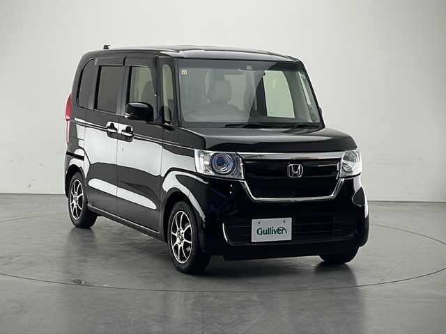 ホンダ Ｎ ＢＯＸ G L ホンダセンシング 長野県 2018(平30)年 3.6万km クリスタルブラックパール 純正メモリナビ/Bluetooth/CD/DVD//フルセグTV/ETC/ドライブレコーダー　（前方）/バックカメラ/クルーズコントロール　（追従走行有）/車線逸脱警報/横滑り防止装置/衝突被害軽減システム/ステアリングスイッチ/ウィンカーミラー/LEDヘッドライト/片側パワースライドドア/社外14インチアルミ/純正フロアマット/純正鉄チン　夏タイヤ（5mm）4本積込/ドアバイザー/プッシュスタート/スペアキー1本/スマートキー