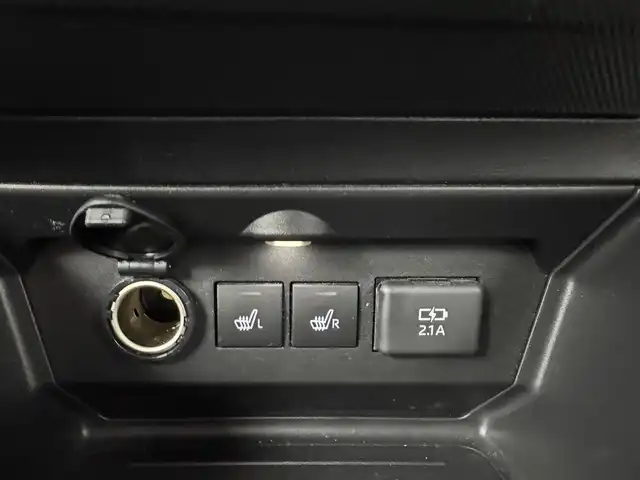 トヨタ ライズ Z 千葉県 2022(令4)年 1.6万km ブラックマイカメタリック ・純正9インチナビ/・Bluetooth/・全方位カメラ/・フルセグTV/・トヨタセーフティセンス/・衝突被害軽減システム/・レーンキープアシスト/・コーナーセンサー/・クルーズコントロール/・ブラインドスポットモニター/・オートライト/・オートマチックハイビーム/・LEDヘッドライト/・LEDフォグランプ/・シートヒーター/・ドライブレコーダー/・ETC2.0/・純正AW/・プッシュスタート/・スマートキー/・スペアキー