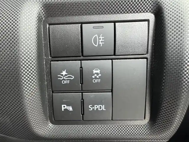 トヨタ ライズ Z 千葉県 2022(令4)年 1.6万km ブラックマイカメタリック ・純正9インチナビ/・Bluetooth/・全方位カメラ/・フルセグTV/・トヨタセーフティセンス/・衝突被害軽減システム/・レーンキープアシスト/・コーナーセンサー/・クルーズコントロール/・ブラインドスポットモニター/・オートライト/・オートマチックハイビーム/・LEDヘッドライト/・LEDフォグランプ/・シートヒーター/・ドライブレコーダー/・ETC2.0/・純正AW/・プッシュスタート/・スマートキー/・スペアキー