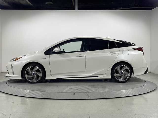 トヨタ プリウス A ツーリングセレクション 広島県 2019(平31)年 2.8万km ホワイトパールクリスタルシャイン モデリスタフルエアロ/モデリスタ18インチAW/純正9型ナビ/黒革シート/シートヒーター/パワーシート/バックカメラ/セーフティセンス/・プリクラッシュセーフティ/・レーンディパーチャーアラート/・オートマチックハイビーム/・レーダークルーズコントロール/LEDヘッドランプ/ワイヤレス充電/ETC