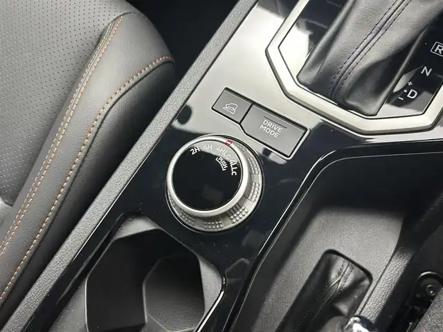 三菱 トライトン GSR 茨城県 2024(令6)年 0.7万km グレー 純正ディスプレイオーディオ/・ナビキット（機能）有り/フルセグ再生可/ステアリングヒーター/アラウンドビューモニター/レザーシート/シートヒーター/純正アルミホイール/純正フロアマット/コーナーセンサー前後/スペアキー