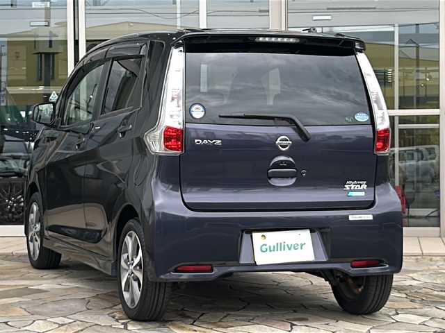日産 デイズ ハイウェイスターG 静岡県 2015(平27)年 3.5万km プレミアムパープルP 純正ナビ/・フルセグTV/・CD/DVD/Bluetooth/ラジオ/主要装備/・全方位カメラ/・ドライブレコーダー/・ステアリングリモコン/・アイドリングストップ/・プッシュスタート/・スマートキー/・調光ミラー/・ETC/・HIDヘッドライト/・フォグランプ