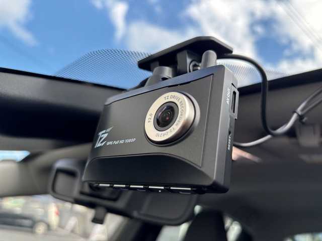 トヨタ プリウス U 茨城県 2023(令5)年 3.8万km アティチュードブラックマイカ 純正ナビ/(BT/TV/USB)/バックカメラ/レーダークルーズコントロール/ETC2.0/レーンアシスト/ドライブレコーダー(前後)/オートライト/LEDヘッドライト/純正AW