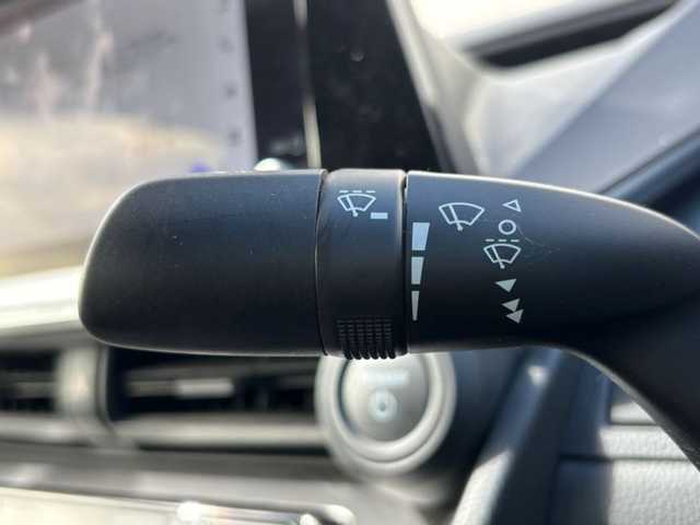 トヨタ プリウス U 茨城県 2023(令5)年 3.8万km アティチュードブラックマイカ 純正ナビ/(BT/TV/USB)/バックカメラ/レーダークルーズコントロール/ETC2.0/レーンアシスト/ドライブレコーダー(前後)/オートライト/LEDヘッドライト/純正AW