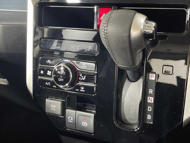 トヨタ ルーミー カスタムG－T 神奈川県 2021(令3)年 1万km パールホワイトⅢ 純正9インチSDナビ【NSZT-Y68T】/Bluetooth・CD・DVD・SD・フルセグTV/パノラミックビューモニター/スマートアシスト/アダプティブクルーズコントロール/両側パワースライドドア/スペアキー1本/シートヒーター/前後ドライブレコーダー/コーナーセンサー/ビルトインETC/純正フロアマット/純正15インチアルミホイール/LEDヘッドライト/オートマチックハイビーム/衝突回避支援ブレーキ機能/衝突警報機能/ふらつき警報/車線逸脱警報機能/サイドビューランプ/ブレーキ制御付誤発進抑制機能/路側逸脱警報/標識認識機能/アダプティブドライビングビーム