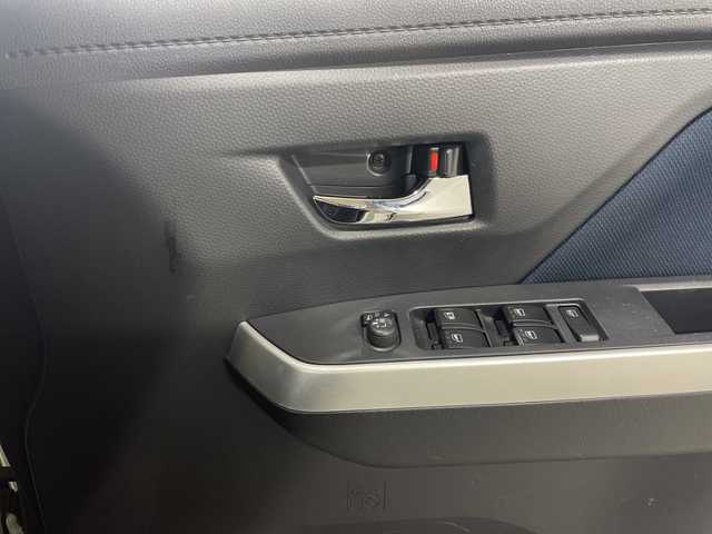 トヨタ ルーミー カスタムG－T 神奈川県 2021(令3)年 1万km パールホワイトⅢ 純正9インチSDナビ【NSZT-Y68T】/Bluetooth・CD・DVD・SD・フルセグTV/パノラミックビューモニター/スマートアシスト/アダプティブクルーズコントロール/両側パワースライドドア/スペアキー1本/シートヒーター/前後ドライブレコーダー/コーナーセンサー/ビルトインETC/純正フロアマット/純正15インチアルミホイール/LEDヘッドライト/オートマチックハイビーム/衝突回避支援ブレーキ機能/衝突警報機能/ふらつき警報/車線逸脱警報機能/サイドビューランプ/ブレーキ制御付誤発進抑制機能/路側逸脱警報/標識認識機能/アダプティブドライビングビーム