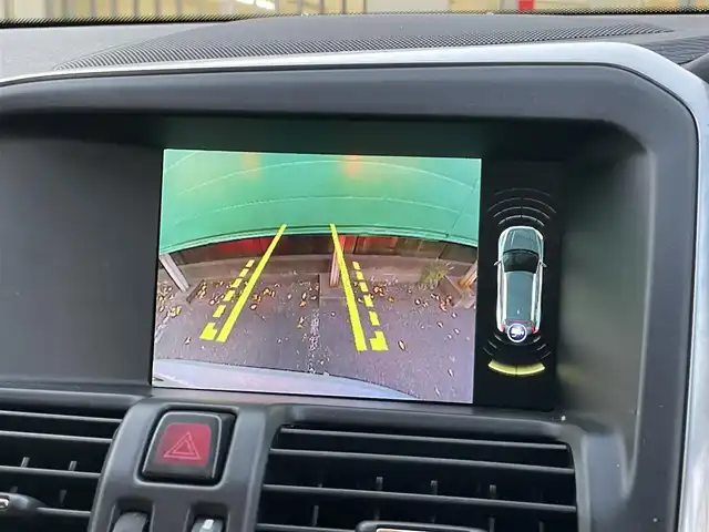 ボルボ ＸＣ６０ D4 SE 東京都 2016(平28)年 7.1万km アイスホワイト レザーパッケージ/・革シート/・シートヒーター（運転席/助手席）/純正HDDナビ/・フルセグTV/Bluetooth/USB/ETC/パワーバックドア/純正１８インチアルミホイール/新車時保証書/取扱説明書