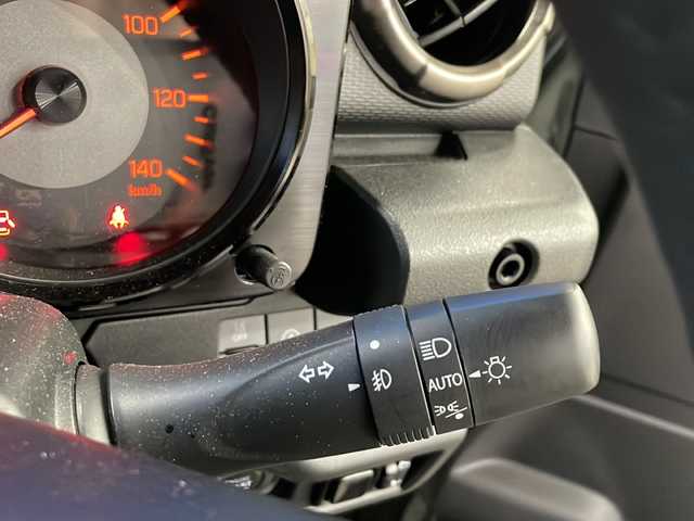 スズキ ジムニー XC 福島県 2024(令6)年 0.7万km シルキーシルバーメタリック 登録時走行距離：6144km/４WD/ワンオーナー/ディスプレイオーディオ/ (CD/DVD/BT/AM/FM)/プッシュスタート/ビルトインETC/ステアリングスイッチ/クルーズコントロール/前後ドライブレコーダー/アイドリングストップ/シートヒーター/ (D席/N席）/フロアマット/電動格納ミラー/ウィンカーミラー/LEDヘッドライト/フォグランプ/純正16インチAW/衝突被害軽減システム/ダウンヒルアシストコントロール/クリアランスソナー/横滑り防止装置/スマートキー/保証書/取扱説明書