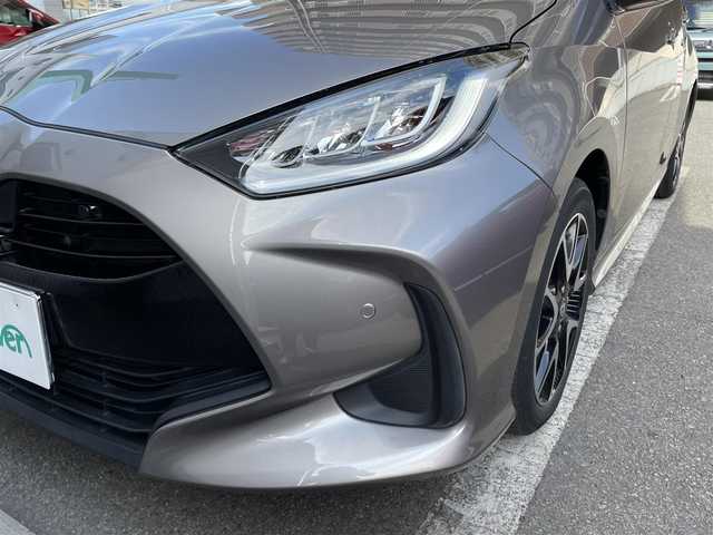 トヨタ ヤリス Z 大阪府 2020(令2)年 3.9万km ブラック/アバンギャルドブロンズメタリック ワンオーナー/ブラインドスポット/パノラミックビューモニター/リアクロストラフィックアラート/パーキングサポートブレーキ/インテリジェントクリアランスソナー/純正8インチナビ（AM/FM/BT/フルセグ）/バックガイドモニター/トヨタセーフティー/・プリクラッシュセーフティー/・レーントレーシングアシスト/・レーンディバーチャーアラート/・レーダークルーズコントロール/・オートマチックハイビーム/・ロードサインアシスト/先行車発進告知機能/盗難防止システム/シートヒーター/ETC2.0/革巻きステアリング/プッシュスタート/保証書/取扱説明書/記録簿（R3、R5、R7）