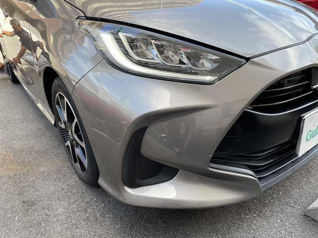 トヨタ ヤリス Z 大阪府 2020(令2)年 3.9万km ブラック/アバンギャルドブロンズメタリック ワンオーナー/ブラインドスポット/パノラミックビューモニター/リアクロストラフィックアラート/パーキングサポートブレーキ/インテリジェントクリアランスソナー/純正8インチナビ（AM/FM/BT/フルセグ）/バックガイドモニター/トヨタセーフティー/・プリクラッシュセーフティー/・レーントレーシングアシスト/・レーンディバーチャーアラート/・レーダークルーズコントロール/・オートマチックハイビーム/・ロードサインアシスト/先行車発進告知機能/盗難防止システム/シートヒーター/ETC2.0/革巻きステアリング/プッシュスタート/保証書/取扱説明書/記録簿（R3、R5、R7）