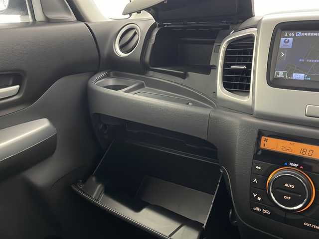 スズキ スペーシア X リミテッド 宮崎県 2015(平27)年 2万km パールホワイト 禁煙車/衝突被害軽減ブレーキ/純正ナビTV/（AUX/FMAM/ワンセグTV)/純正バックカメラ/純正キセノンオートライト/純正14インチアルミ/純正エアロ/純正ルーフエンドスポイラー/純正フロアマット/両側電動スライドドア/前席シートヒーター/オートエアコン/ウインカードアミラー/スマートキー/プッシュエンジンスタート/スペアキー/新車時保証書/取扱い説明書