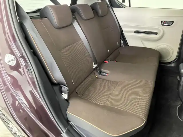 トヨタ アクア G 埼玉県 2014(平26)年 6.2万km ディープアメジストマイカメタリック 純正ナビ　バックカメラ　衝突軽減ブレーキ　ＥＴＣ　シートヒーター　社外アルミホイール　純正フロアマット　スマートキー　ステアリングスイッチ　プッシュスタート　スマートキー　オートライト　地デジフルセグ