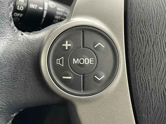 トヨタ アクア G 埼玉県 2014(平26)年 6.2万km ディープアメジストマイカメタリック 純正ナビ　バックカメラ　衝突軽減ブレーキ　ＥＴＣ　シートヒーター　社外アルミホイール　純正フロアマット　スマートキー　ステアリングスイッチ　プッシュスタート　スマートキー　オートライト　地デジフルセグ