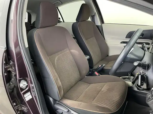 トヨタ アクア G 埼玉県 2014(平26)年 6.2万km ディープアメジストマイカメタリック 純正ナビ　バックカメラ　衝突軽減ブレーキ　ＥＴＣ　シートヒーター　社外アルミホイール　純正フロアマット　スマートキー　ステアリングスイッチ　プッシュスタート　スマートキー　オートライト　地デジフルセグ