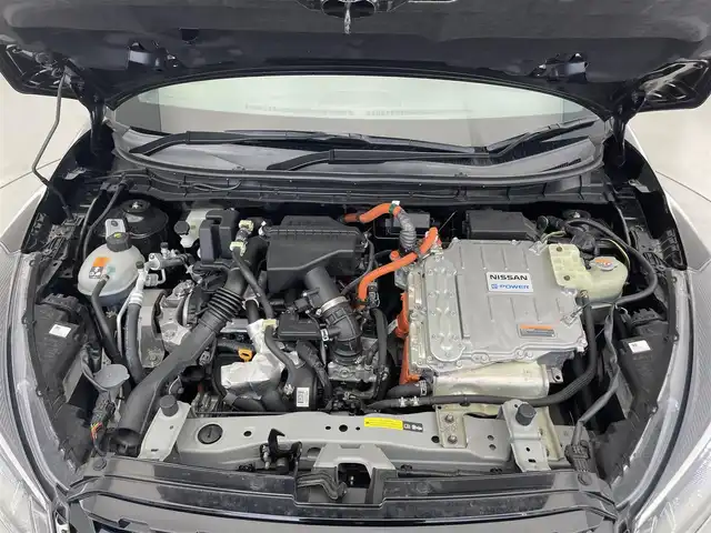 日産 キックス オーテック 滋賀県 2021(令3)年 1万km ピュアブラック 純正9インチナビ/Bluetooth/DVD/CD/SD/フルセグ/ビルトインETC/全方位カメラ/デジタルインナーミラー/コーナーセンサー（前後)/ドライブレコーダー/クルーズコントロール/LEDヘッドライト/プロパイロット/オーテック　合皮シート/シートヒーター/ルーフレール/純正フロアマット/プッシュスタート