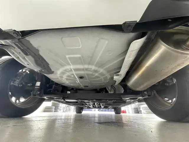 日産 キックス オーテック 滋賀県 2021(令3)年 1万km ピュアブラック 純正9インチナビ/Bluetooth/DVD/CD/SD/フルセグ/ビルトインETC/全方位カメラ/デジタルインナーミラー/コーナーセンサー（前後)/ドライブレコーダー/クルーズコントロール/LEDヘッドライト/プロパイロット/オーテック　合皮シート/シートヒーター/ルーフレール/純正フロアマット/プッシュスタート