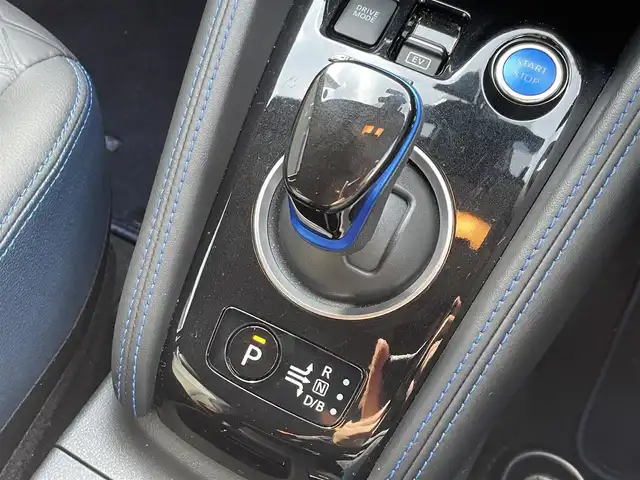 日産 キックス オーテック 滋賀県 2021(令3)年 1万km ピュアブラック 純正9インチナビ/Bluetooth/DVD/CD/SD/フルセグ/ビルトインETC/全方位カメラ/デジタルインナーミラー/コーナーセンサー（前後)/ドライブレコーダー/クルーズコントロール/LEDヘッドライト/プロパイロット/オーテック　合皮シート/シートヒーター/ルーフレール/純正フロアマット/プッシュスタート