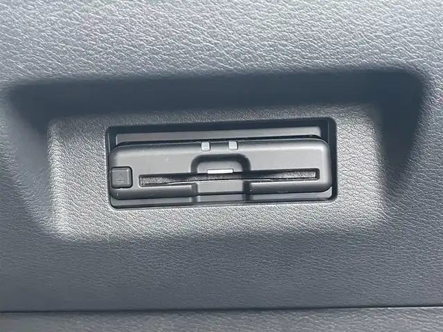 日産 キックス オーテック 滋賀県 2021(令3)年 1万km ピュアブラック 純正9インチナビ/Bluetooth/DVD/CD/SD/フルセグ/ビルトインETC/全方位カメラ/デジタルインナーミラー/コーナーセンサー（前後)/ドライブレコーダー/クルーズコントロール/LEDヘッドライト/プロパイロット/オーテック　合皮シート/シートヒーター/ルーフレール/純正フロアマット/プッシュスタート