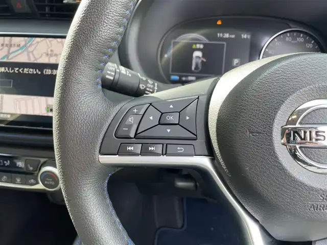 日産 キックス オーテック 滋賀県 2021(令3)年 1万km ピュアブラック 純正9インチナビ/Bluetooth/DVD/CD/SD/フルセグ/ビルトインETC/全方位カメラ/デジタルインナーミラー/コーナーセンサー（前後)/ドライブレコーダー/クルーズコントロール/LEDヘッドライト/プロパイロット/オーテック　合皮シート/シートヒーター/ルーフレール/純正フロアマット/プッシュスタート