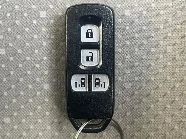 ホンダ Ｎ ＢＯＸ G Lパッケージ 熊本県 2012(平24)年 12.4万km ヒダマリアイボリーパール ワンオーナー/プッシュスタート/社外ナビ/（CD・DVD・フルセグTV・BTオーディオ・SD）/バックカメラ/ETC/両側パワースライドドア/アイドリングストップ/純正フロアマット/純正ドアバイザー/新車保証書/取扱説明書/スマートスペアキー×1本