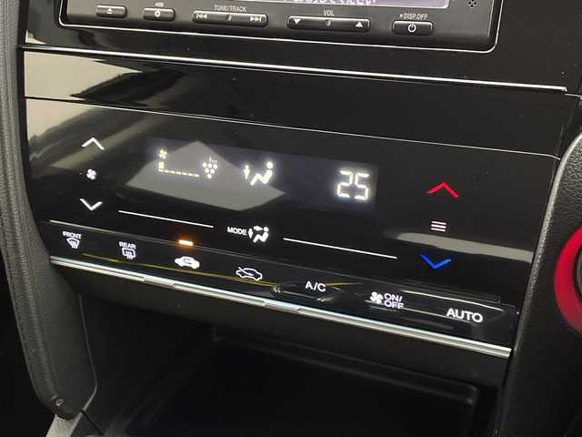 ホンダ シャトル ハイブリッド ホンダセンシング 新潟県 2020(令2)年 6.8万km シャイニンググレーM ホンダセンシング/　・衝突軽減ブレーキ/　・レーダークルーズコントロール/　・レーンキープアシスト/純正ディーラーOPナビ/バックカメラ/ビルトインETC/プッシュスタート/社外15インチアルミホイール/横滑り防止機能/電動格納ミラー/ウィンカーミラー/純正フロアマット/ドアバイザー