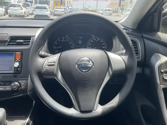 日産 ティアナ XE 和歌山県 2014(平26)年 0.8万km ダイヤモンドブラック ワンオーナー/純正ナビ(フルセグ/CD)/バックカメラ/横滑り防止装置/プッシュスタート/スマートキー/ヘッドライトレベライザー/フォグライト/オートライト/電動格納ミラー/215/60/16社外AW付き冬タイヤ積込み