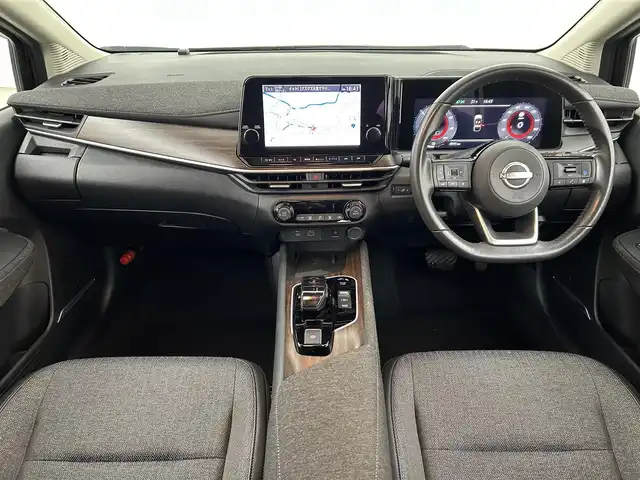日産 オーラ G 福岡県 2022(令4)年 0.9万km バーガンディー 純正９型ナビ　/全方位カメラ　/ビルトインＥＴＣ２．０　/前後ドラレコ　/ＢＯＳＥサウンド　/ワイヤレス充電　/デジタルルームミラー　/ＡＣＣ　/プロパイロット　/コーナーセンサー　/エマージェンシーブレーキ　/ＢＳＭ