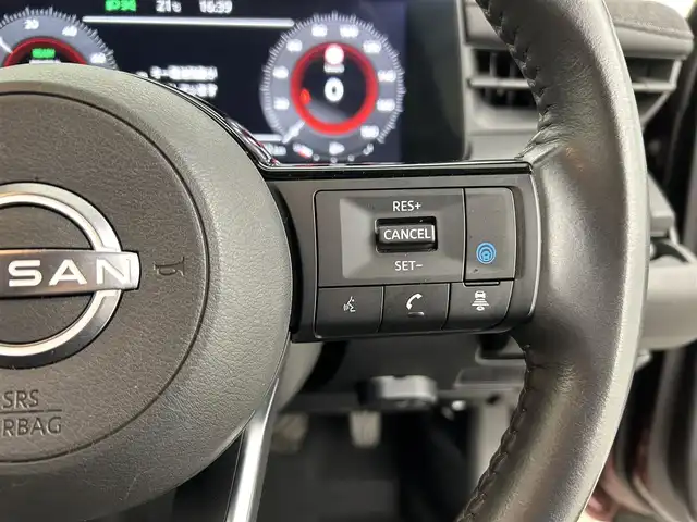 日産 オーラ G 福岡県 2022(令4)年 0.9万km バーガンディー 純正９型ナビ　/全方位カメラ　/ビルトインＥＴＣ２．０　/前後ドラレコ　/ＢＯＳＥサウンド　/ワイヤレス充電　/デジタルルームミラー　/ＡＣＣ　/プロパイロット　/コーナーセンサー　/エマージェンシーブレーキ　/ＢＳＭ