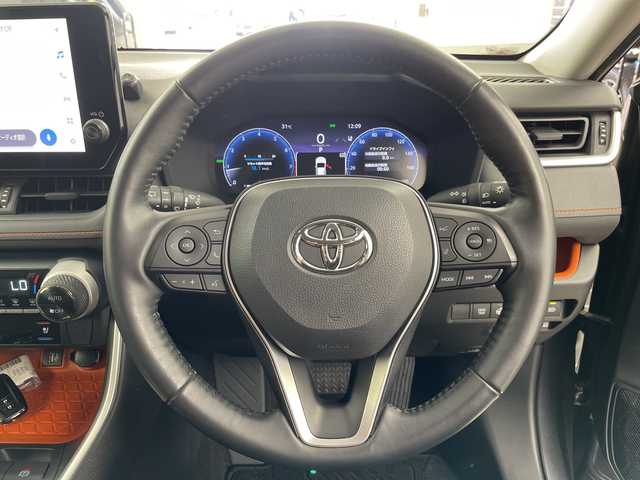 トヨタ ＲＡＶ４ アドベンチャー 道央・札幌 2023(令5)年 2.2万km グレーメタリック ・4WD/寒冷地仕様/・トヨタセーフティセンス/・レーダークルーズコントロール/・プリクラッシュセーフティ/・純正ディスプレイオーディオ/・フルセグTV/Buetooth/・Apple CarPlay/Android Auto/・寒冷地仕様/・バックカメラ/・オートハイビーム/・オートライト/LEDライト/・運転席/助手席シートヒーター・シートクーラー/・運転席パワーシート/・デジタルインナーミラー/・冬タイヤアルミホイール付き積込み/・アイドリングストップ/・ドアバイザー/・ETC