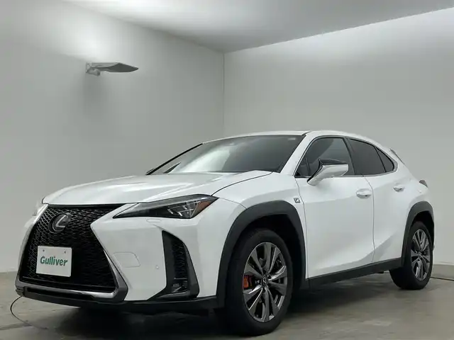 レクサス ＵＸ 250h Fスポーツ 岡山県 2023(令5)年 2.6万km ホワイトノーヴァガラスフレーク サンルーフ/黒レザーシート/純正１２．３インチディスプレイオーディオ/（Bluetooth/フルセグTV/Car play/USB）/三眼ＬＥＤオートヘッドライト/オートハイビーム/プリクラッシュセーフティ/レーダークルーズコントロール/アラウンドビューモニター/ビルトインＥＴＣ２．０/ドライブレコーダー（前後）/シートヒーター（D/N）/ステアリングヒーター/オートブレーキホールド/ブラインドスポットモニター/パドルシフト/踏み間違い防止機能/横滑り防止装置/純正18インチアルミホイール/コーナーセンサー（前後）/プッシュスタート/スマートキー×2