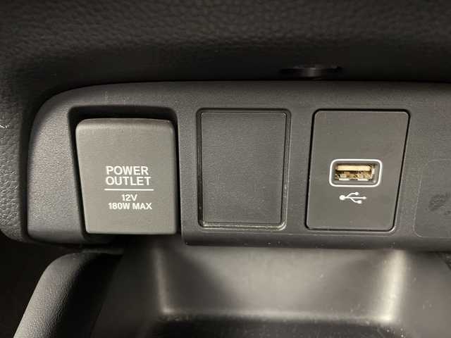 ホンダ フィット ホーム 道央・札幌 2021(令3)年 5.6万km プレミアムグラマラスブロンズP ・4WD/・ホンダセンシング/・アダプティブクルーズコントロール/・純正SDナビ/　　（フルセグTV/BT/CD/DVD）/・バックカメラ/・ステアリングスイッチ/・ワイパーデアイサー/・オートライト/LEDヘッドライト/・ecoモード/・パーキングセンサー/・前後ドライブレコーダー/・冬タイヤ積込/・横滑り防止機能/・ETC