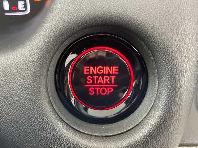 ホンダ フィット ホーム 道央・札幌 2021(令3)年 5.6万km プレミアムグラマラスブロンズP ・4WD/・ホンダセンシング/・アダプティブクルーズコントロール/・純正SDナビ/　　（フルセグTV/BT/CD/DVD）/・バックカメラ/・ステアリングスイッチ/・ワイパーデアイサー/・オートライト/LEDヘッドライト/・ecoモード/・パーキングセンサー/・前後ドライブレコーダー/・冬タイヤ積込/・横滑り防止機能/・ETC