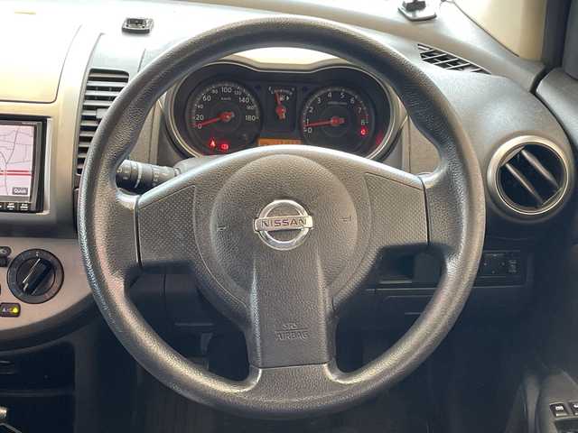 日産 ノート 15S FOUR Vパッケージ 埼玉県 2005(平17)年 17.2万km ルミナスレッド 社外ナビ/　　CD/DVD/フルセグ/バックカメラ/オートライト/14インチアルミホイール/アイドリングストップ/ETC