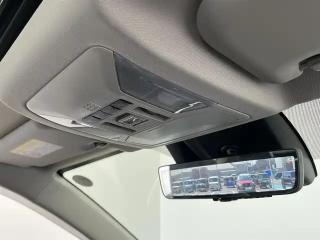 トヨタ ＲＡＶ４ ハイブリッドG 大分県 2024(令6)年 2.2万km アティチュードブラックマイカ ワンオーナ/純正ディスプレイオーディオ/・ナビキット機能/・フルセグ再生可/サンルーフ/パノラミックビュー/電動リアゲート/ステアリングヒーター/D席パワーシート・ポジションメモリー/シートヒーター・ベンチレーション/Toyota Safety Sense/・プリクラッシュセーフティ/・レーンディパーチャーアラート/・レーダークルーズコントロール/・オートマチックハイビーム/・ロードサインアシスト/・ブラインドスポットモニター/純正ビルトインETC2.0/純正ドライブレコーダー/デジタルインナーミラー/保証書・取扱説明書