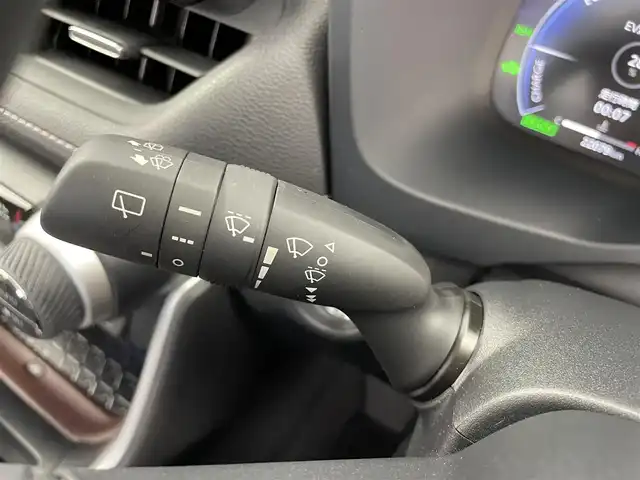 トヨタ ＲＡＶ４ ハイブリッドG 大分県 2024(令6)年 2.2万km アティチュードブラックマイカ ワンオーナ/純正ディスプレイオーディオ/・ナビキット機能/・フルセグ再生可/サンルーフ/パノラミックビュー/電動リアゲート/ステアリングヒーター/D席パワーシート・ポジションメモリー/シートヒーター・ベンチレーション/Toyota Safety Sense/・プリクラッシュセーフティ/・レーンディパーチャーアラート/・レーダークルーズコントロール/・オートマチックハイビーム/・ロードサインアシスト/・ブラインドスポットモニター/純正ビルトインETC2.0/純正ドライブレコーダー/デジタルインナーミラー/保証書・取扱説明書