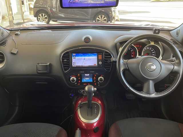 日産 ジューク 15RX タイプV 福島県 2013(平25)年 10.6万km ラディアントレッド 登録時走行距離：105148km/純正SDナビ/ (ワンセグTV/CD/AUX/iPod/VTR/AM/FM)/バックカメラ/プッシュスタート/ETC/社外デジタルインナーミラー/純正フロアマット/社外16インチAW/ハロゲンヘッドライト/フォグランプ/ドアバイザー/オートライト/スマートキー/スペアキー×１/保証書/取扱説明書