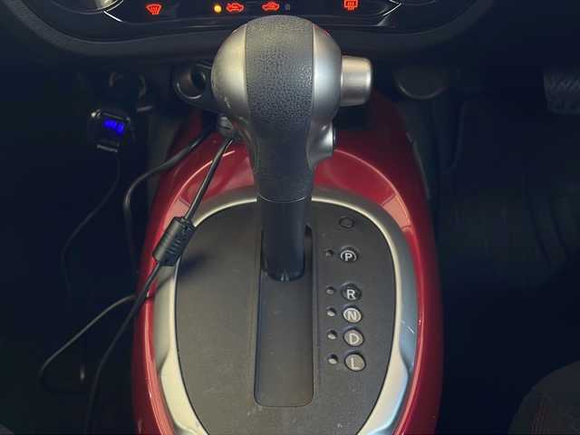 日産 ジューク 15RX タイプV 福島県 2013(平25)年 10.6万km ラディアントレッド 登録時走行距離：105148km/純正SDナビ/ (ワンセグTV/CD/AUX/iPod/VTR/AM/FM)/バックカメラ/プッシュスタート/ETC/社外デジタルインナーミラー/純正フロアマット/社外16インチAW/ハロゲンヘッドライト/フォグランプ/ドアバイザー/オートライト/スマートキー/スペアキー×１/保証書/取扱説明書