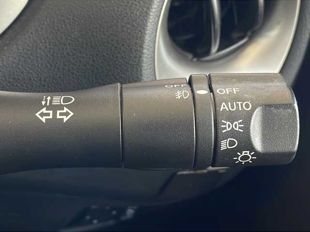 日産 ジューク 15RX タイプV 福島県 2013(平25)年 10.6万km ラディアントレッド 登録時走行距離：105148km/純正SDナビ/ (ワンセグTV/CD/AUX/iPod/VTR/AM/FM)/バックカメラ/プッシュスタート/ETC/社外デジタルインナーミラー/純正フロアマット/社外16インチAW/ハロゲンヘッドライト/フォグランプ/ドアバイザー/オートライト/スマートキー/スペアキー×１/保証書/取扱説明書