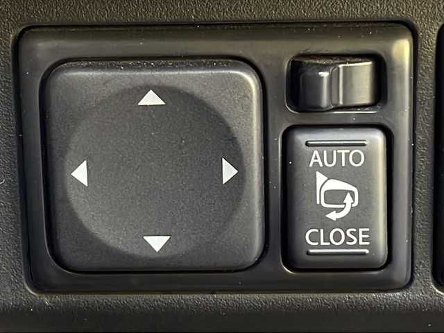 日産 ジューク 15RX タイプV 福島県 2013(平25)年 10.6万km ラディアントレッド 登録時走行距離：105148km/純正SDナビ/ (ワンセグTV/CD/AUX/iPod/VTR/AM/FM)/バックカメラ/プッシュスタート/ETC/社外デジタルインナーミラー/純正フロアマット/社外16インチAW/ハロゲンヘッドライト/フォグランプ/ドアバイザー/オートライト/スマートキー/スペアキー×１/保証書/取扱説明書