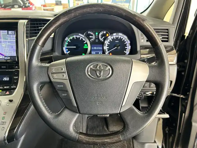 トヨタ アルファードハイブリット SR 道央・札幌 2013(平25)年 13.7万km ブラック ・4WD/・ALPINE9インチナビ/・フルセグTV/DVD/CD/SD/BT/・バックカメラ/・サンルーフ/・ALPINEリヤフリップダウンモニター/・両側パワースライドドア/・AC100V1500W電源/・クルーズコントロール/・パーキングセンサー/・AFS/・ETC/・ダウンサス/・前席パワーシート/・LEDヘッドライト/・LEDフォグ/・プッシュスタート/・スマートキー/・ドアバイザー/・電格ミラー