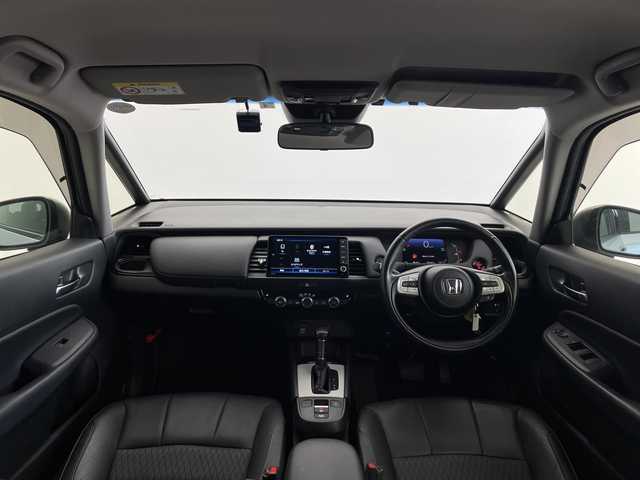 ホンダ フィット e:HEVリュクス 愛知県 2020(令2)年 4.8万km ルナシルバーM ／純正９インチナビ/／ＣＤ　ＤＶＤ　ＢＴ　ＳＤ　ＦＭ　ＡＭ/／フルセグＴＶ/／ホンダコネクト/／バックカメラ/／ETC/／ホンダセンシング/／アダプティブクルーズコントロール/／衝突被害軽減システム/／スマートキー/／スペアキー/／ハーフレザーシート/／前席シートヒーター/／ステアリングヒーター/／前後コーナーセンサー/／純正フロアマット/／電動パーキングブレーキ/／ドアバイザー/／LEDオートヘッドライト/／純正フォグランプ